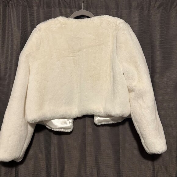 White Faux Fur Cropped Jacket - Picture 2 of 2